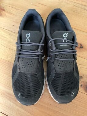 On Running Women's Black Sneakers